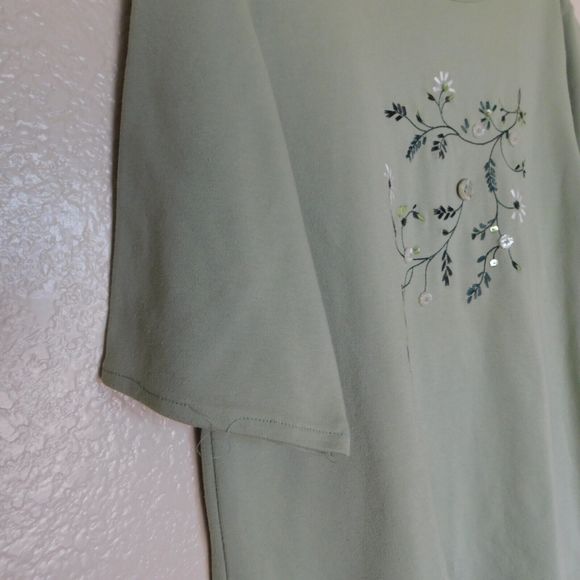 White Stag Top Ladies Size XL 16/18 Sage Green Embroidered Button Floral Casual - Picture 6 of 10